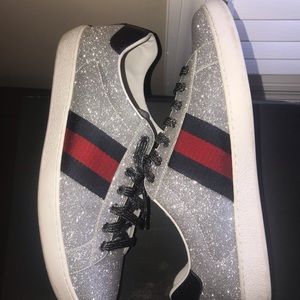 gucci feline sneakers